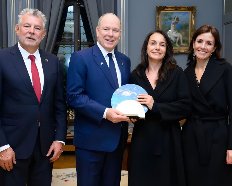 Joël Bouzou, President and Founder of Peace and Sport: Albert II, Prince of Monaco presenting an award